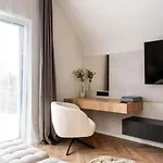 Estelle - Pool, Jacuzzi, Sauna - Balaton Villa *